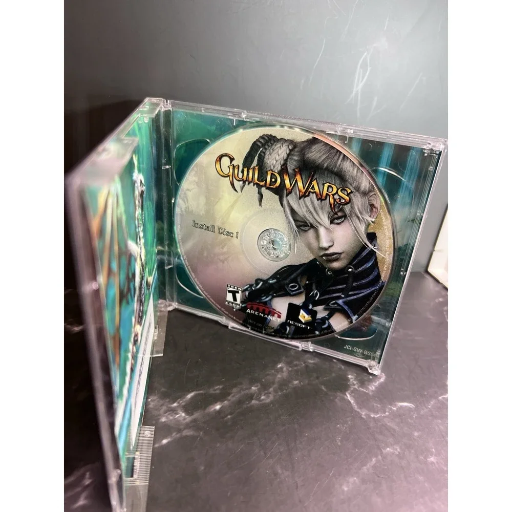 Guild Wars (Game of the Year Edition) PC CD-ROM, 2005. -‎ 2 Disc Set.